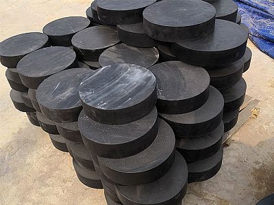 松溪县板式橡胶支座由若干层橡胶片与薄钢板经加压硫化